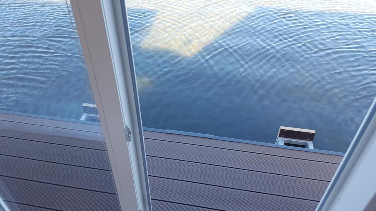 House Boat - Floating House Sofia Hotel Пула Екстериор снимка