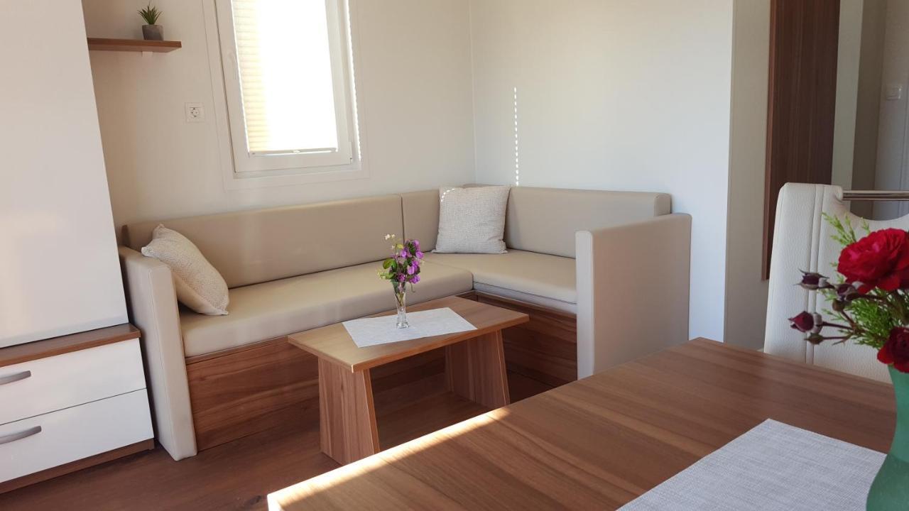 House Boat - Floating House Sofia Hotel Пула Екстериор снимка