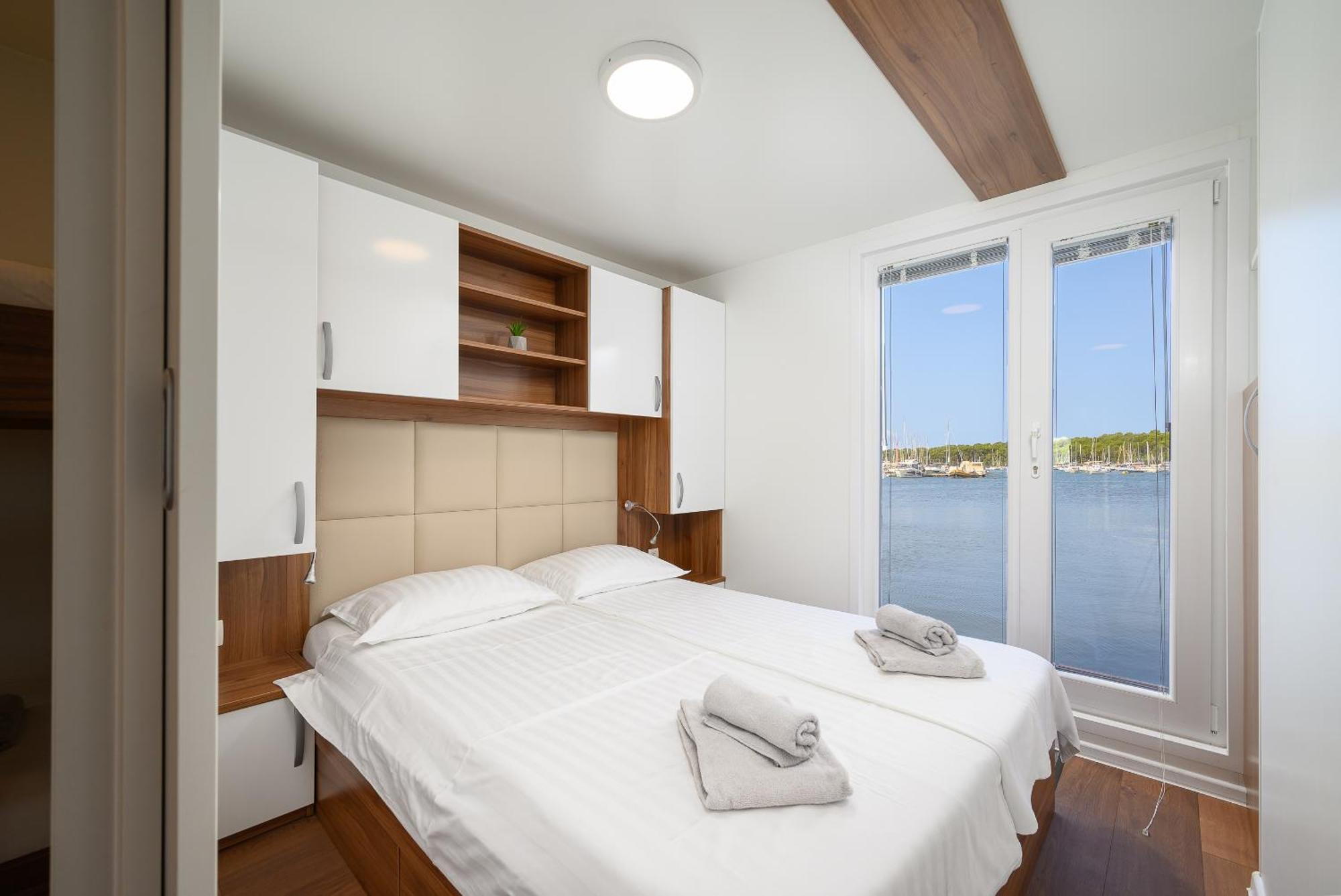 House Boat - Floating House Sofia Hotel Пула Екстериор снимка